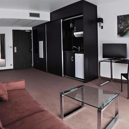 Golden Tulip Pornic Suites- Appart Hotel Exterior foto