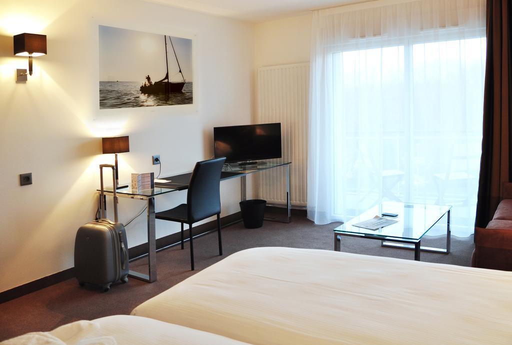 Golden Tulip Pornic Suites- Appart Hotel Exterior foto