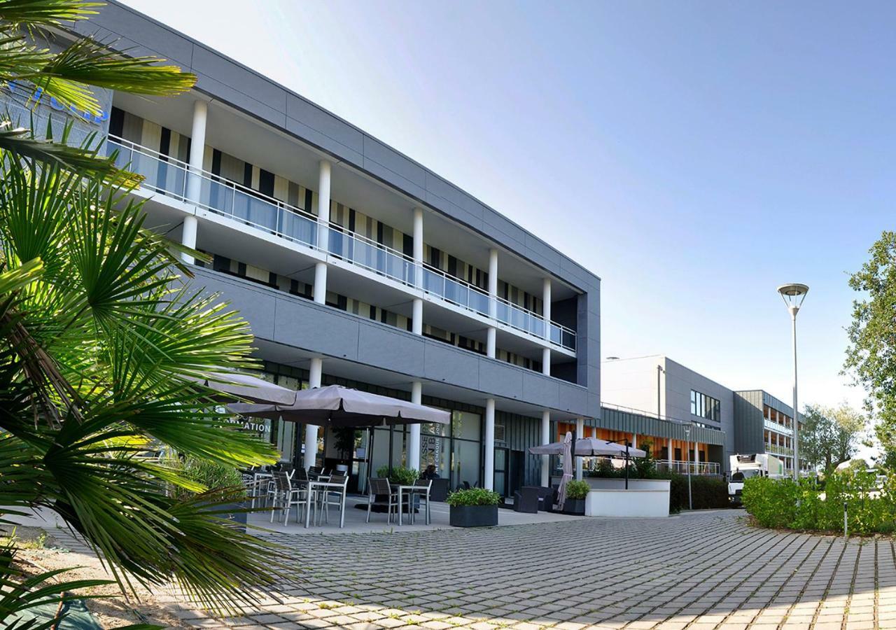 Golden Tulip Pornic Suites- Appart Hotel Exterior foto